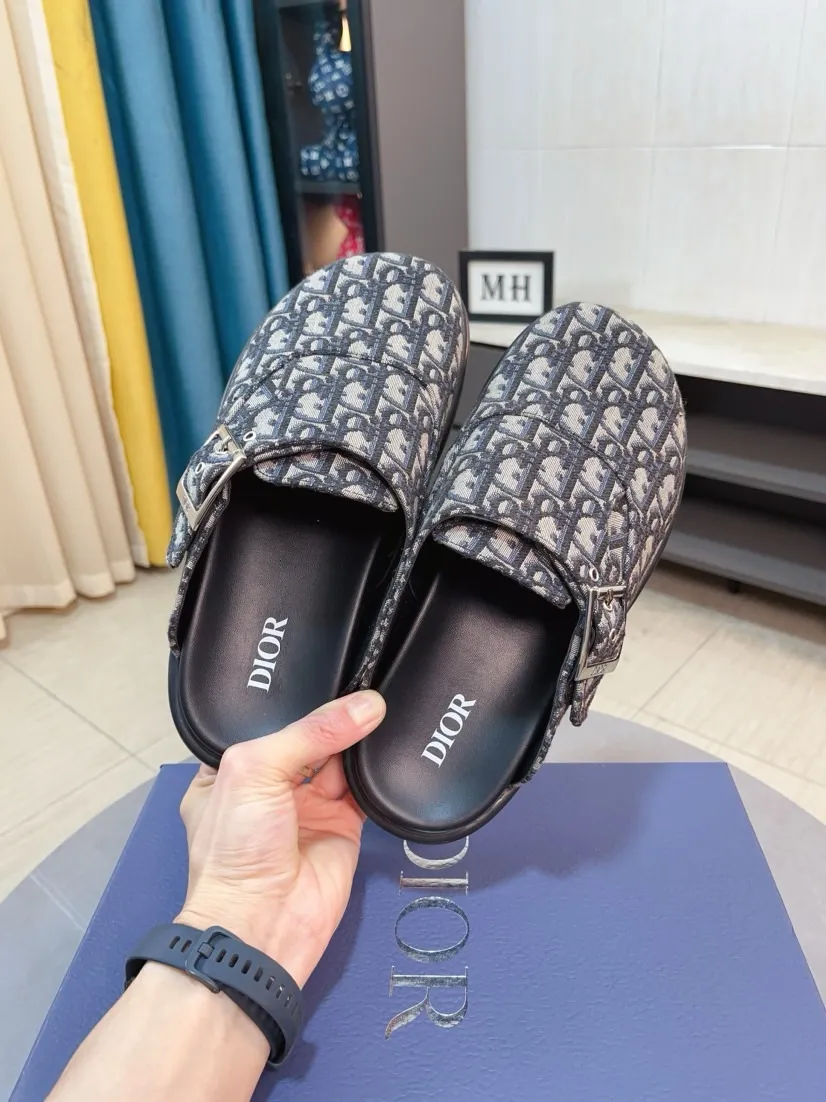 Men's shoes 💰380🌸🌸【Dior】Top purchasing agent 🇮🇹 Di Street Male God half drag counter synchronization, uppers imported from Italy with D logo fabric, high-quality complex splicing craftsmanship, soles: original soles specially provided by the original factory, exclusive event molded soles super comfortable, original factory single goods, 🔍🔍high quality, you can enter and exit the counter at will, welcome to compare, size number 38-45 (order 46)